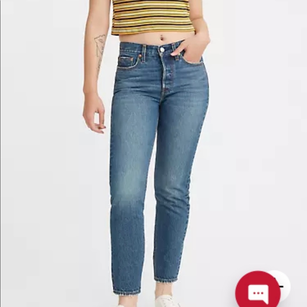 Levi’s wedgie jeans. Size 28, inseam 27